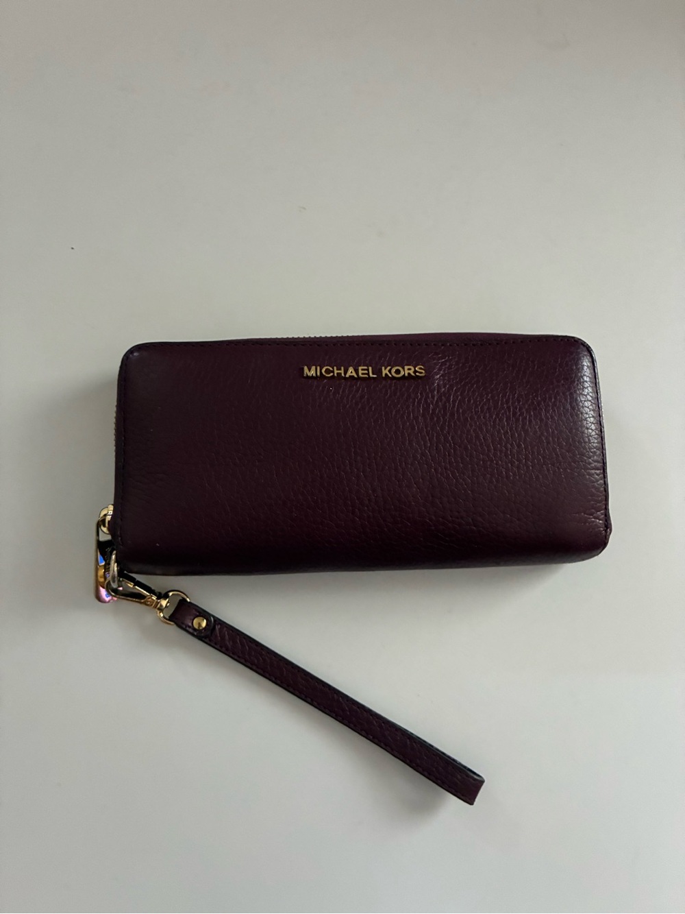 Michael Kors Pebbled Leather Zip Around Wristlet Wallet – Plum/Merlot